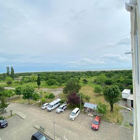 Апарт Отель Pʼotʼi Exteriér fotografie